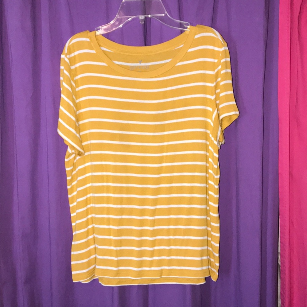 American Eagle Large Shirt